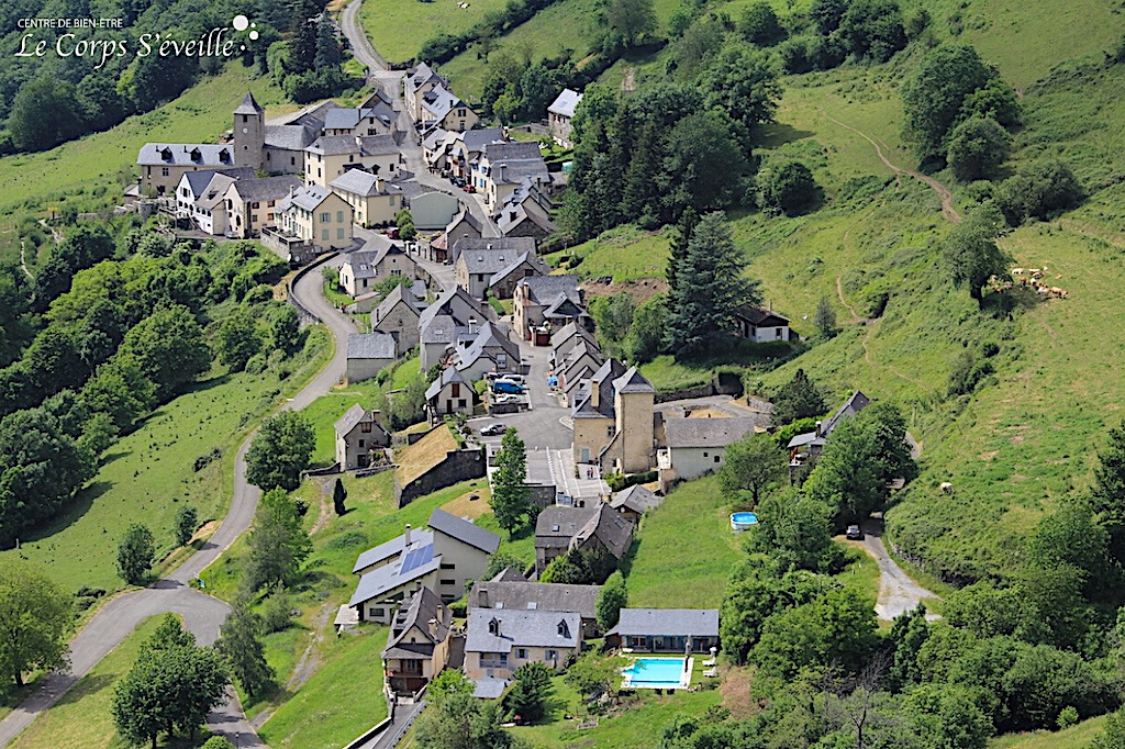 Hôtels et massages bien-être en Pyrénées Atlantiques, Béarn. Le village de Cette en Vallée d’Aspe.
