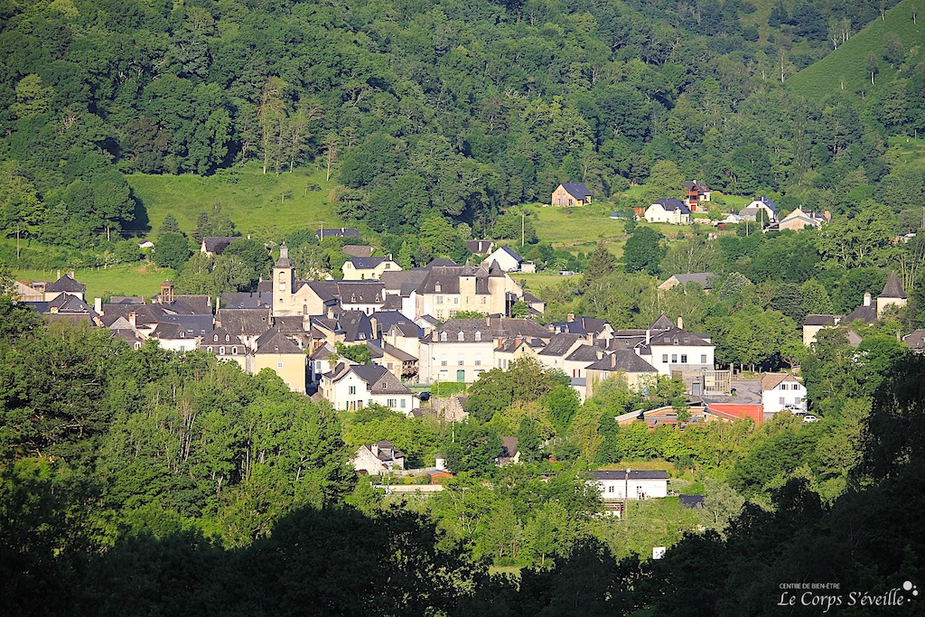 Un massage en montagne. Un centre de bien-être agréé France Massage® à Bedous, Haut-Béarn.