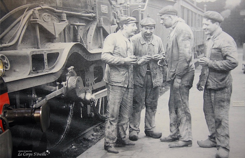 Cheminots dans les années 1930. Image visible du Musée du train Patrimoine SNCF à Mulhouse.
